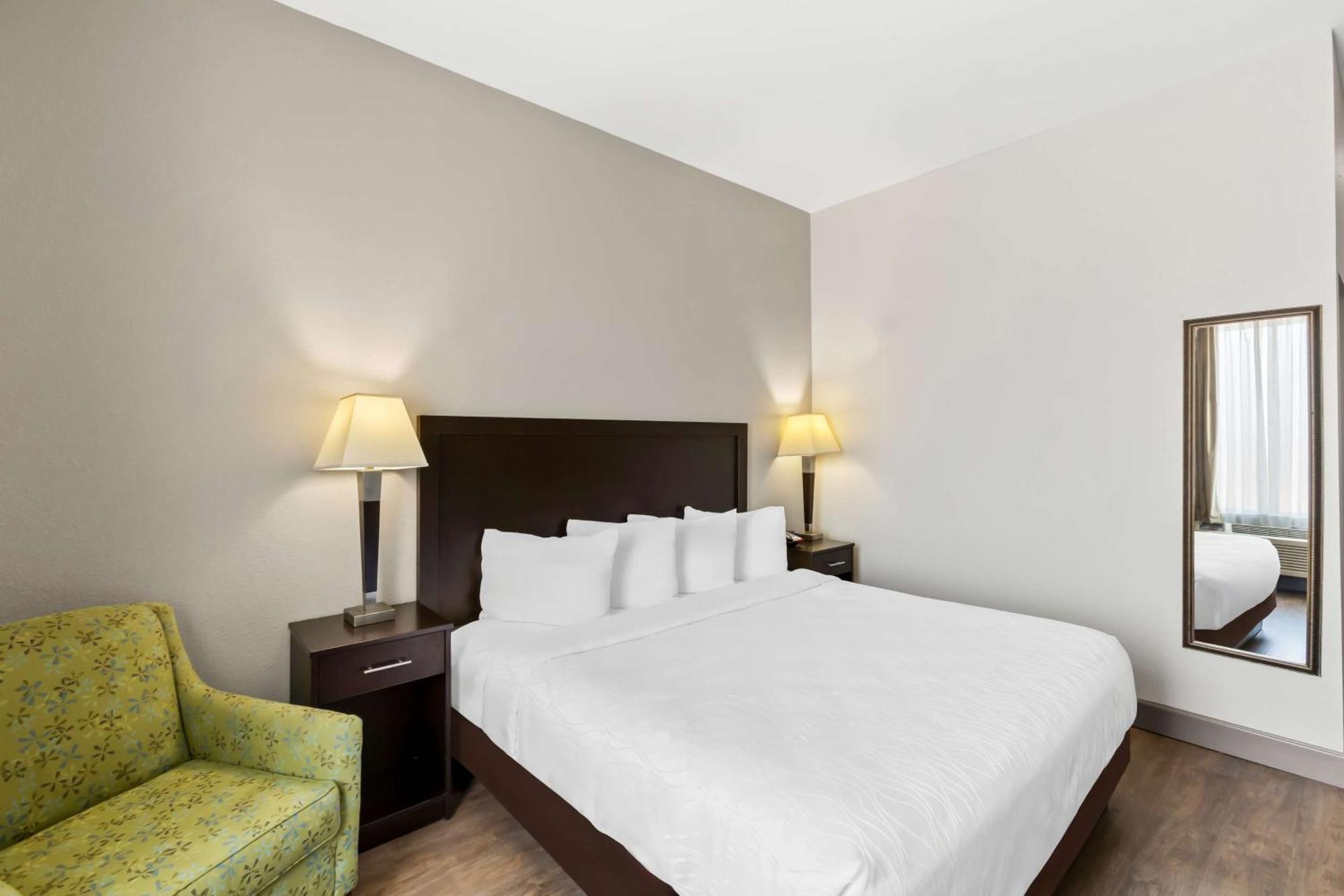 Sonesta Essential La Porte Exterior foto
